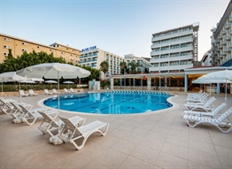 POOL AND BEACH